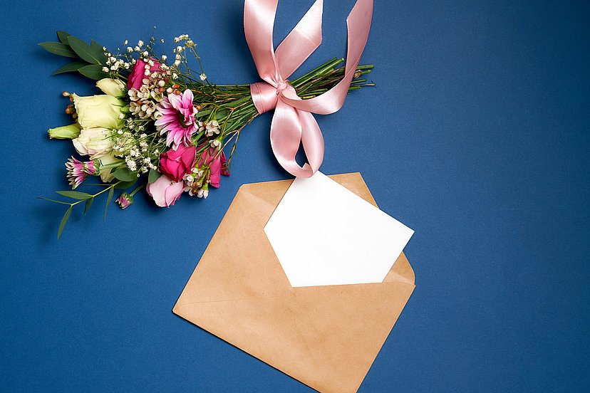 hochzeitskarte-geschaeftlich Hochzeitskarte für Geschäftspartern, Hochzeitskarte für Kollegen, Hochzeitskarte für Mitarbeiter, geschäftliche Hochzeitsgrüße, kollegiale Hochzeitsgrüße, Anrede Hochzeitspost, Grußformel Hochzeitspost